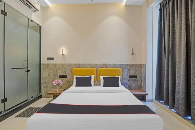 Hotel Gold Palace Inn Surat Dış mekan fotoğraf