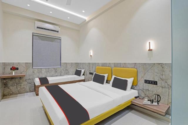 Hotel Gold Palace Inn Surat Dış mekan fotoğraf