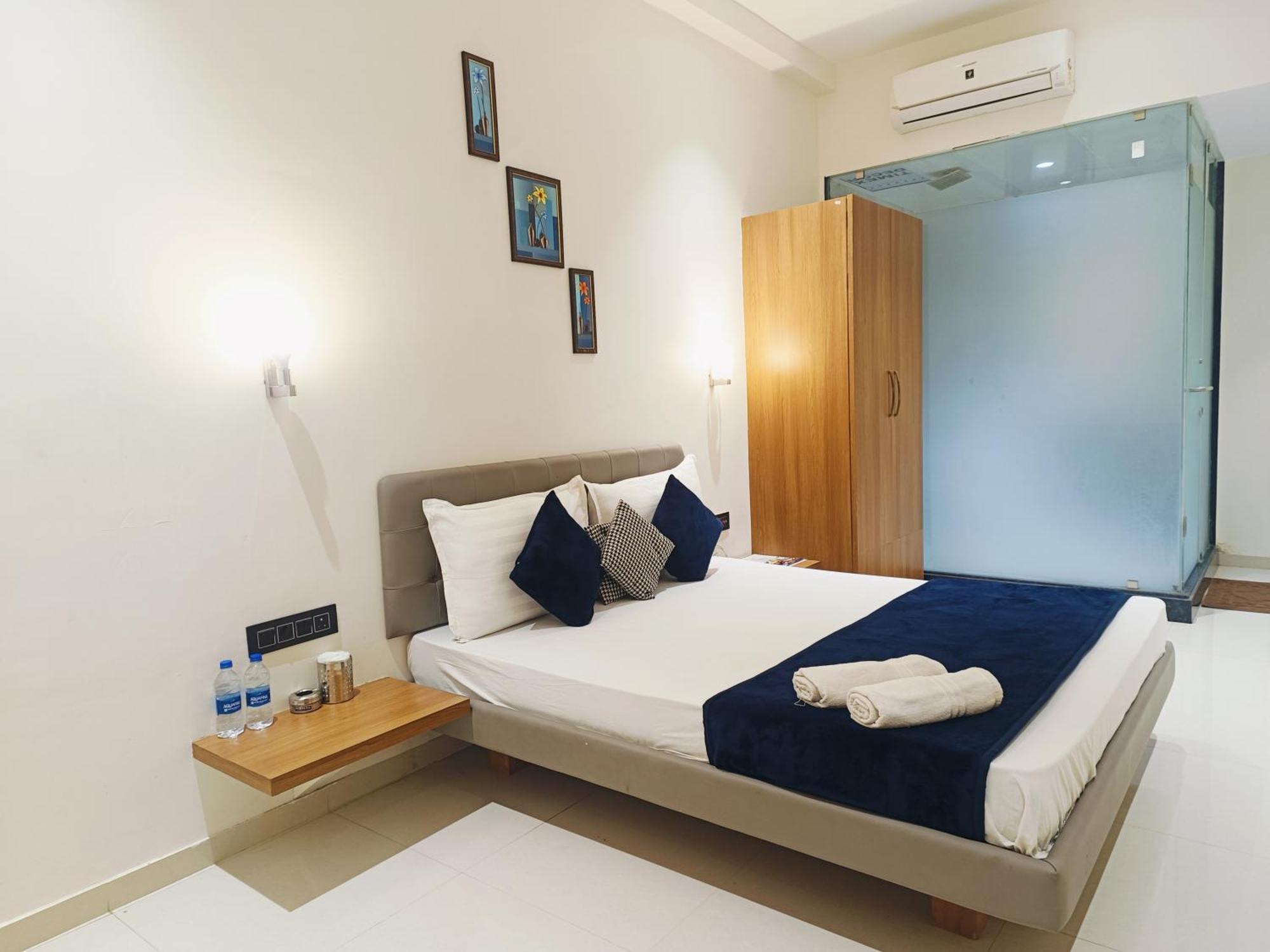 Hotel Gold Palace Inn Surat Dış mekan fotoğraf