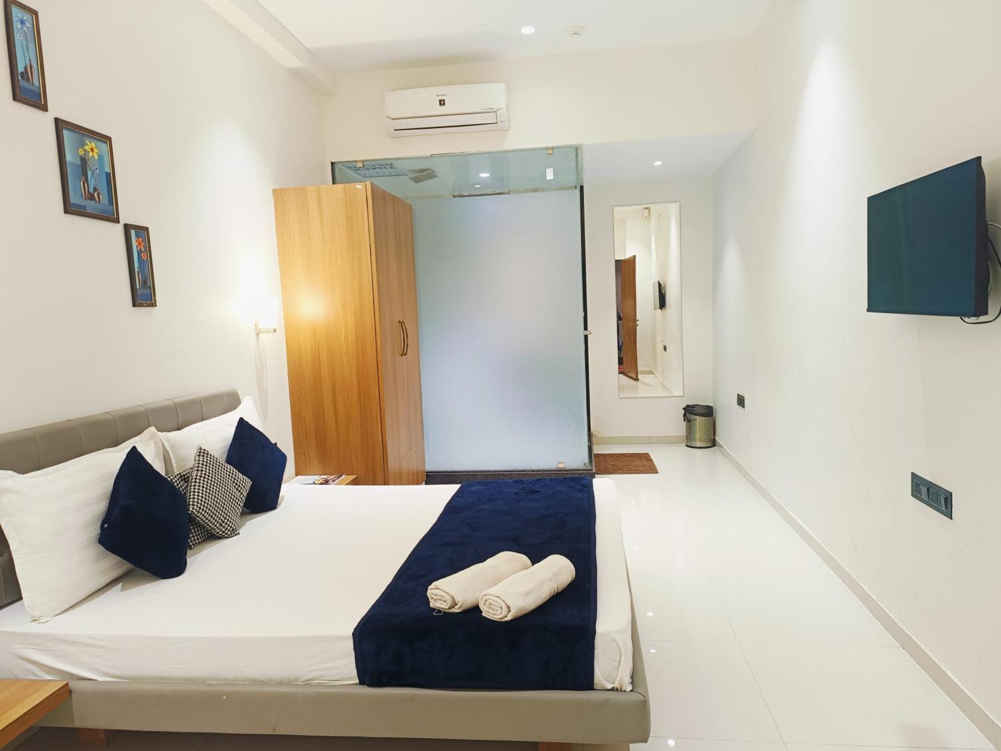 Hotel Gold Palace Inn Surat Dış mekan fotoğraf