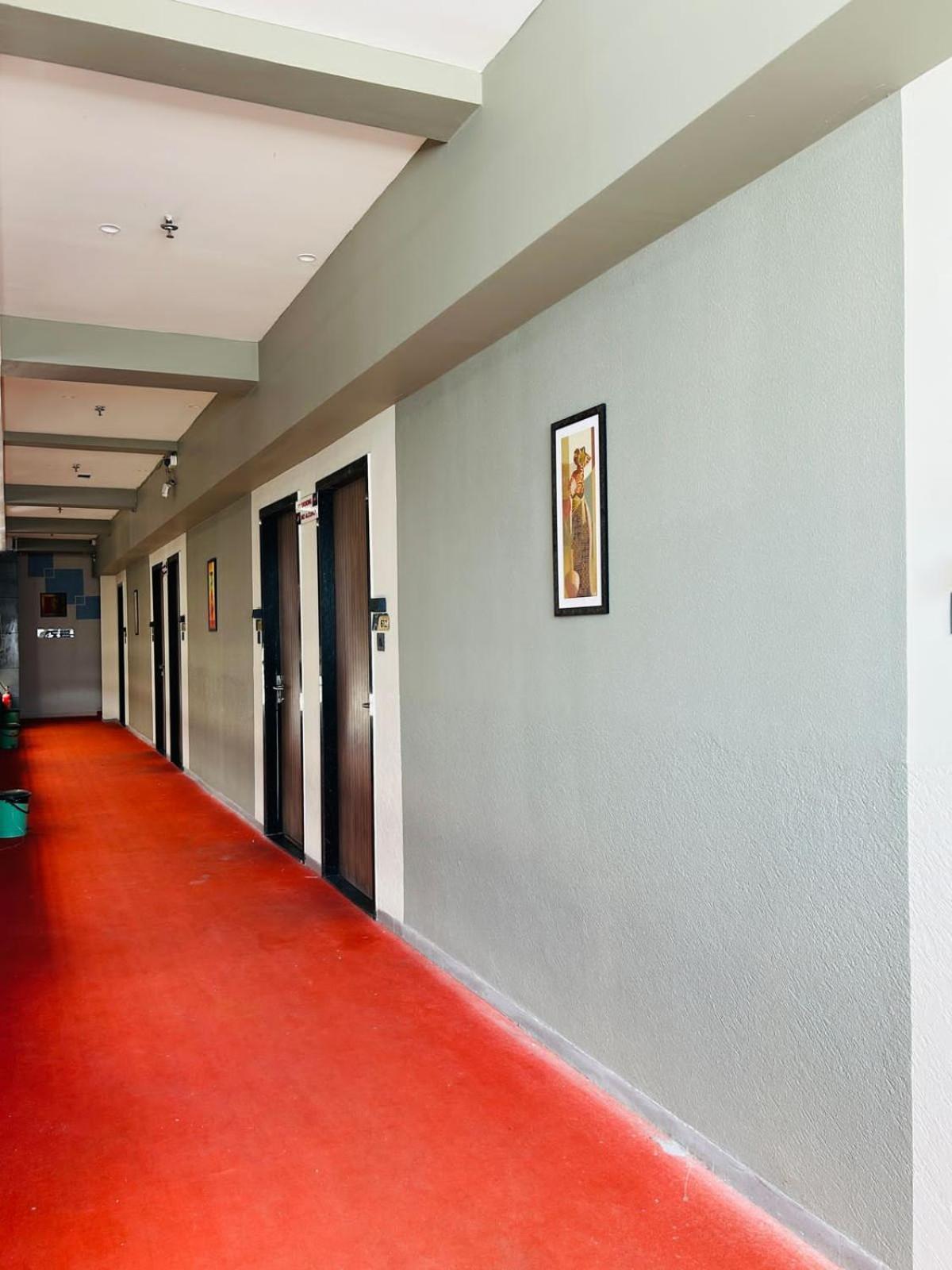 Hotel Gold Palace Inn Surat Dış mekan fotoğraf